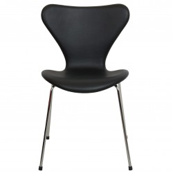 Arne Jacobsen seven chair, 3107, newly upholstered with black Nevada Anilin leather
