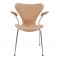 Arne Jacobsen Syver armstol, 3207, nypolstret i natur læder