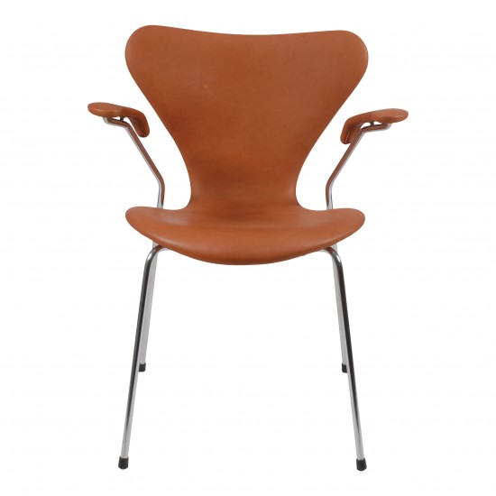 Arne Jacobsen Armchair, 3207, cognac aniline leather