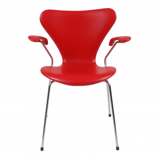 Arne Jacobsen Seven armchair, 3207, newly upholstered with red classic leather