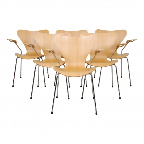 Sæt Arne Jacobsen Syver armstole 3207 i bøg (6) 