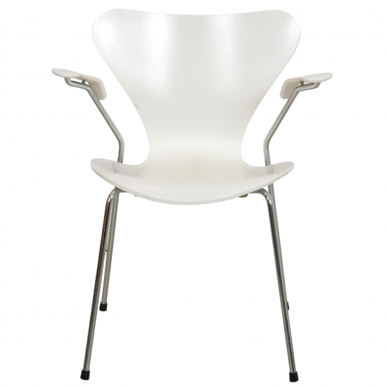 Arne Jacobsen 3207 Seven armchair white