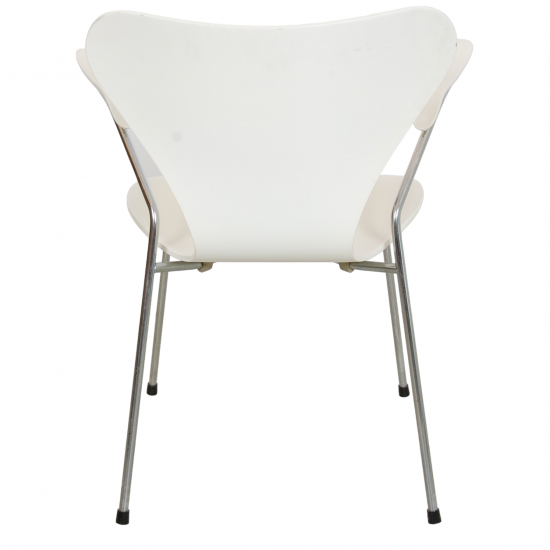 Arne Jacobsen 3207 Seven armchair white