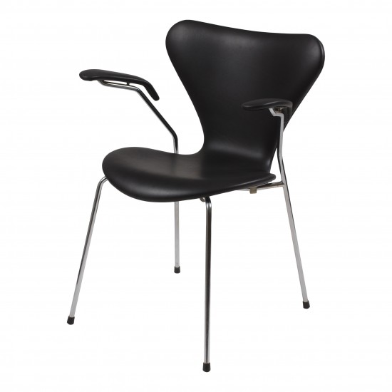 Arne Jacobsen seven armchair, 3207, newly upholstered with black classic leather