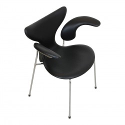 Arne Jacobsen Mågen armstol 3208 nypolstret i sort anilin læder Arne Jacobsen Mågen armstol 3208 nypolstret i sort anilin læder