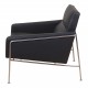 Arne Jacobsen lufthavnsstol nypolstret i sort bizon læder