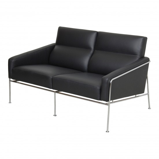 Arne Jacobsen 2pers Airport sofa newly upholstered with black bison leather