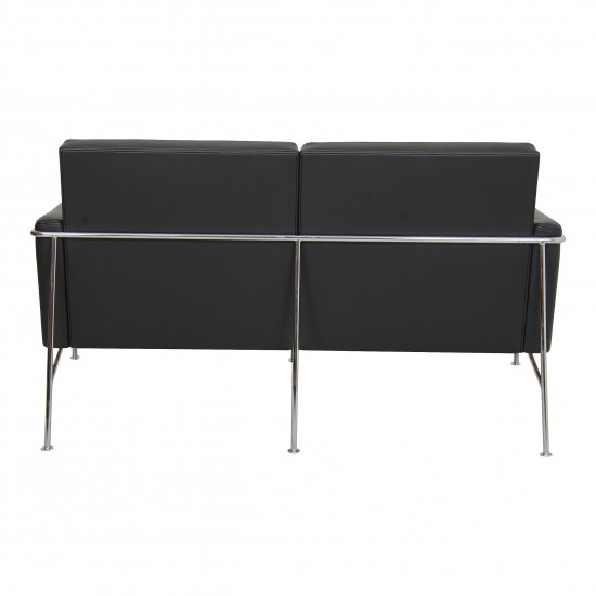 Arne Jacobsen 2pers Airport sofa newly upholstered with black bison leather