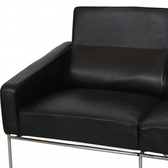 Arne Jacobsen 3.seater 3303 sofa in black leather