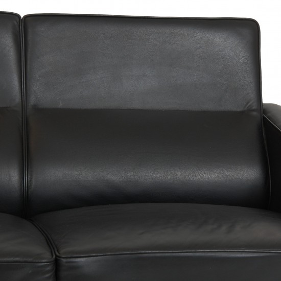 Arne Jacobsen 3.seater 3303 sofa in black leather