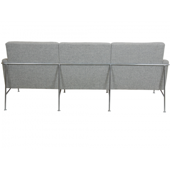 Arne jacobsen 3.seater Airport sofa in grey Hallingdal fabric