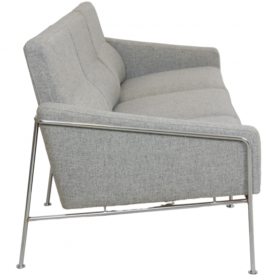 Arne jacobsen 3.seater Airport sofa in grey Hallingdal fabric