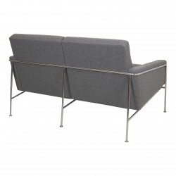 Arne Jacobsen 2 personers Lufthavnssofa model 3302 Arne Jacobsen 2 personers Lufthavnssofa model 3302