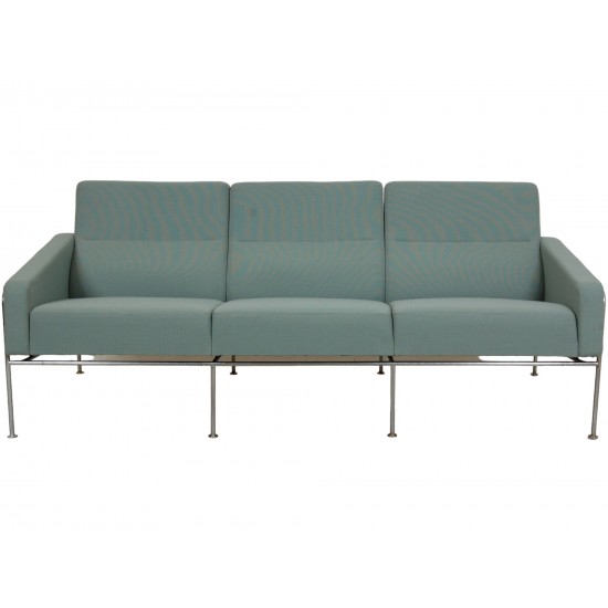 Arne Jacobsen 3303 3.seater sofa in blue fabric