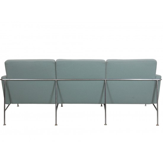 Arne Jacobsen 3303 3.seater sofa in blue fabric