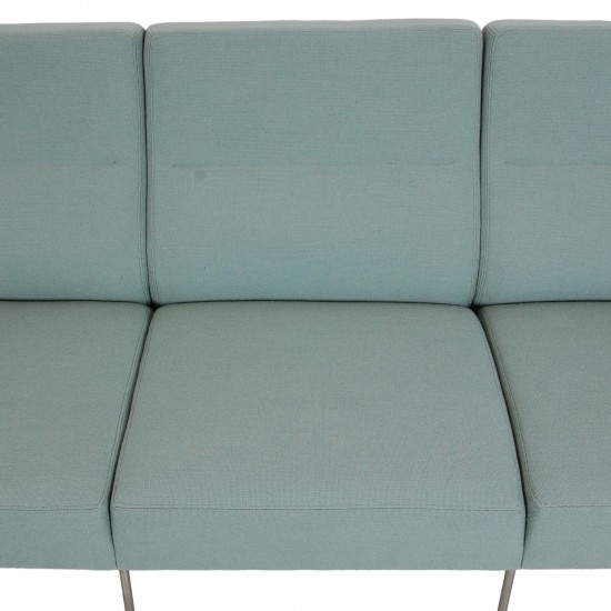 Arne Jacobsen 3303 3.seater sofa in blue fabric