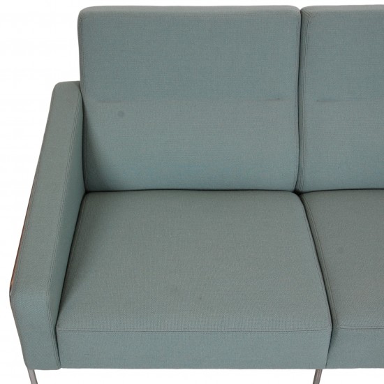 Arne Jacobsen 3303 3.seater sofa in blue fabric