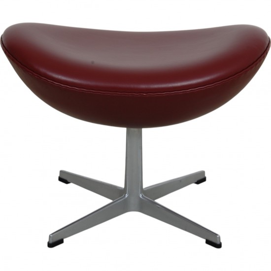 Arne Jacobsen Æggetaburet betrukket med Oxblood Classic læder