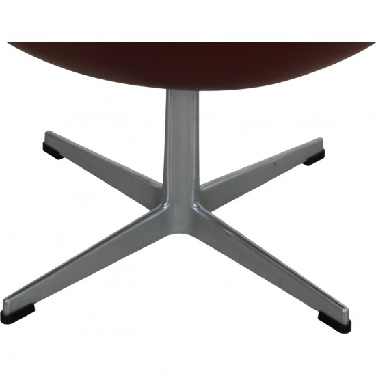 Arne Jacobsen Æggetaburet betrukket med Oxblood Classic læder