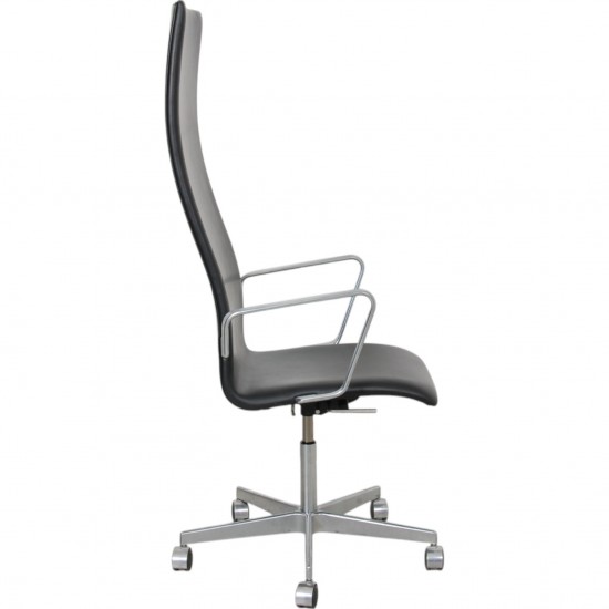 Arne Jacobsen Oxford kontorstol betrukket med sort anilin læder