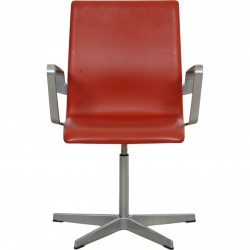 Arne Jacobsen Oxford chair in red Aura leather