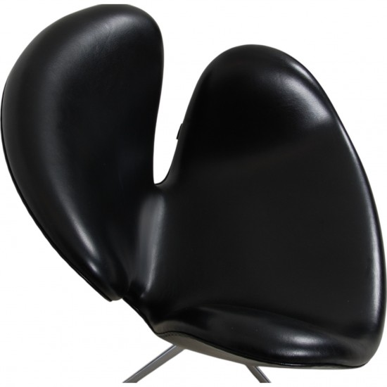 Arne Jacobsen Svane stol i patineret sort læder 2007
