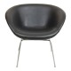 Arne Jacobsen Gryden lænestol i sort læder