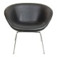 Arne Jacobsen Pot chair with black leather