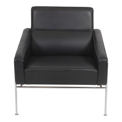Arne Jacobsen Airport chair with original black leather Arne Jacobsen Airport chair with original black leather