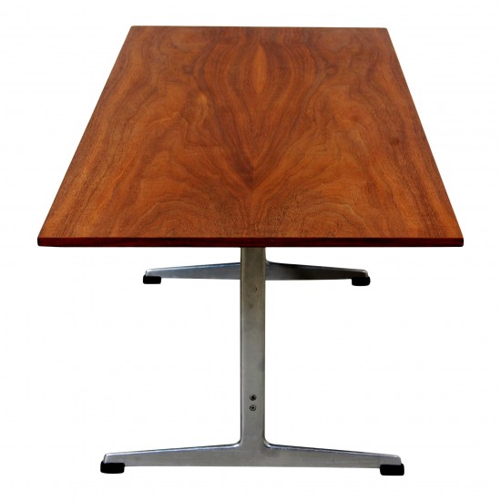 Arne Jacobsen rektangulært sofabord af teak 55x151 cm