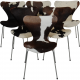 Sæt med seks Arne Jacobsen Syver stole i ko skind