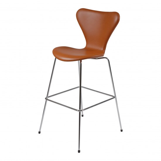 Arne Jacobsen syver barstol 3197/3187 nypolstret i cognac classic læder