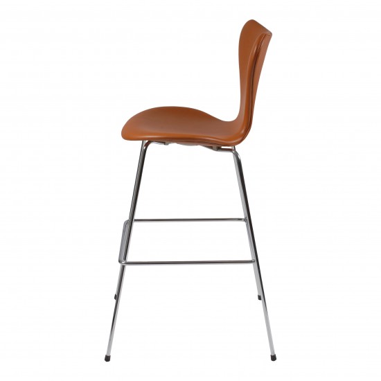 Arne Jacobsen syver barstol 3197/3187 nypolstret i cognac classic læder