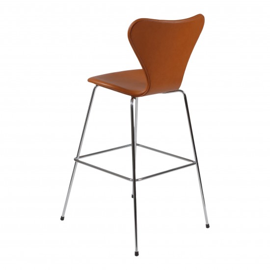 Arne Jacobsen syver barstol 3197/3187 nypolstret i cognac classic læder