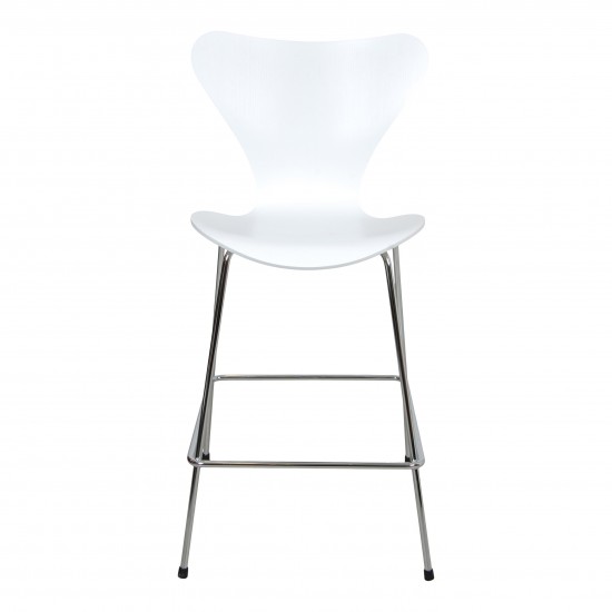 Arne Jacobsen lav barstol 3187 hvid farvet finer
