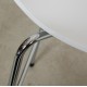 Arne Jacobsen lav barstol 3187 hvid farvet finer