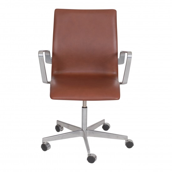 Arne Jacobsen Oxford office chair with mokka classic leather