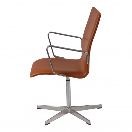 Arne Jacobsen oxford chair with armrests, newly upholstered with walnut aniline leather