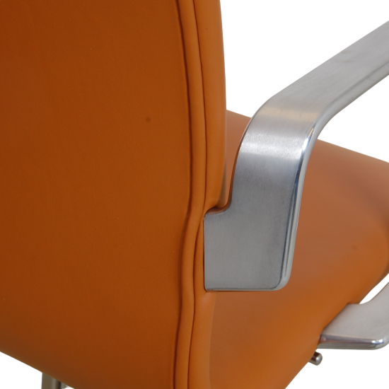 Arne Jacobsen Oxford office chair reupholstered in Whisky colored Nevada leather