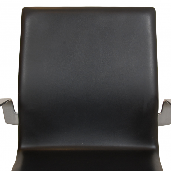 Arne Jacobsen Oxford office chair in black leather