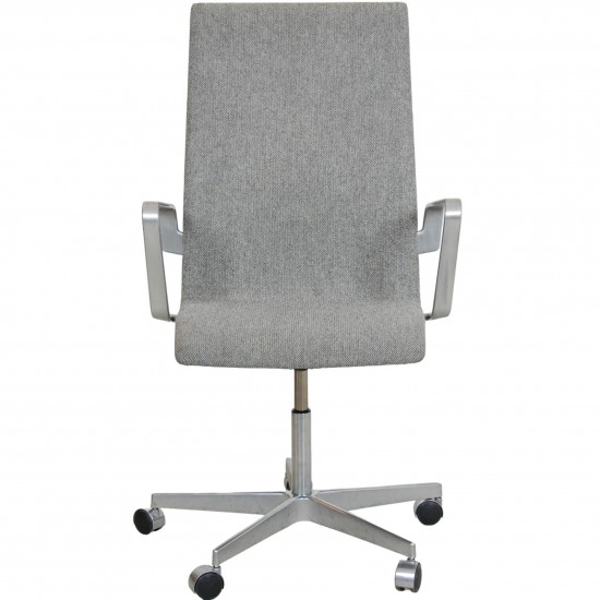 Arne Jacobsen Oxford office chair in grey hallingdal fabric