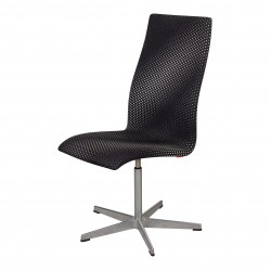 Arne Jacobsen Oxford stol i sort stof med mellemhøj ryg og 5-pas fod Arne Jacobsen Oxford stol i sort stof med mellemhøj ryg og 5-pas fod