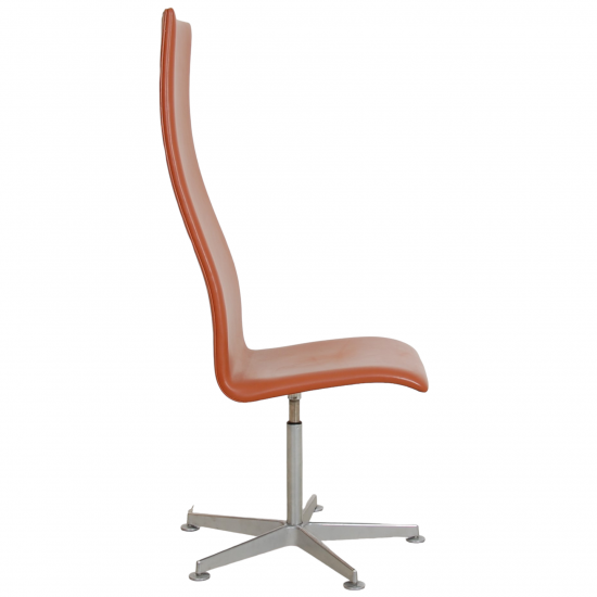 Arne Jacobsen tall Oxford chair in walnut essential leather