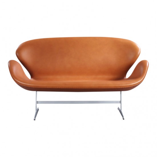 Arne Jacobsen Swan sofa newly upholstered with walnut aniline leather 