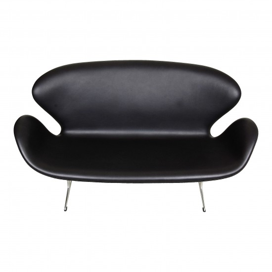 Arne Jacobsen Swan sofa newly upholstered in black aniline leather, old model