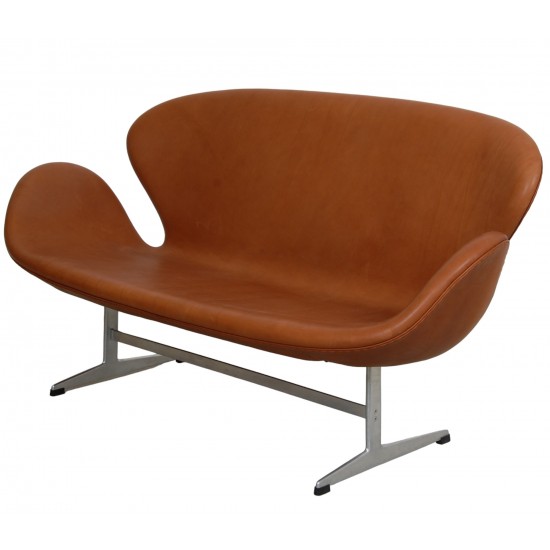 Arne Jacobsen Svane sofa i cognac anilin læder