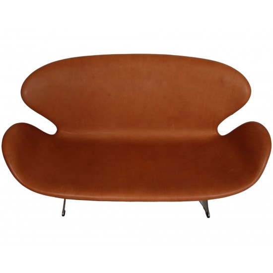 Arne Jacobsen Svane sofa i cognac anilin læder