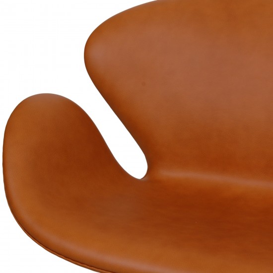 Arne Jacobsen Svane sofa i originalt Cognac Aura læder
