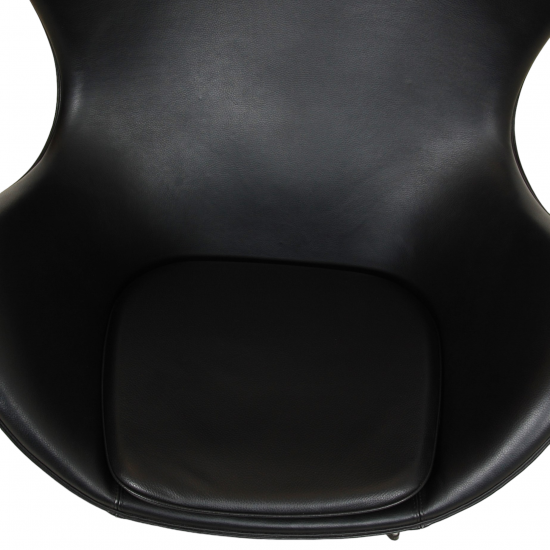 Arne Jacobsen Egg chair in black leather, Old version