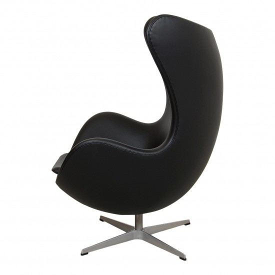 Arne Jacobsen The egg newly upholstered in black Nevada aniline leather